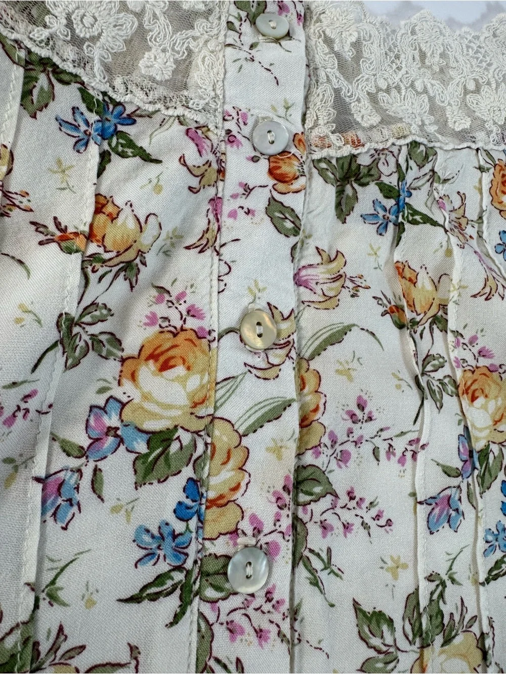 Living doll Cream Floral Lace-Trim Top with Flowers Women’s Size M - Picture 6 of 13